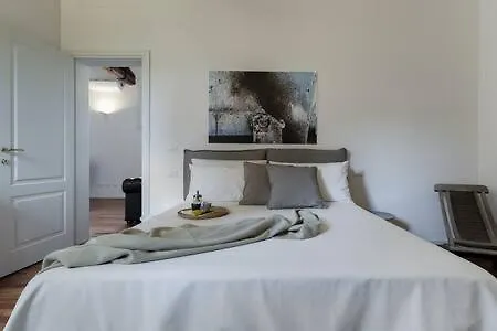 Charme Appartamento Immerso Tra Le Mura Bolognesi Extérieur photo