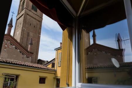 Charme Immerso Tra Le Mura Bolognesi Appartement